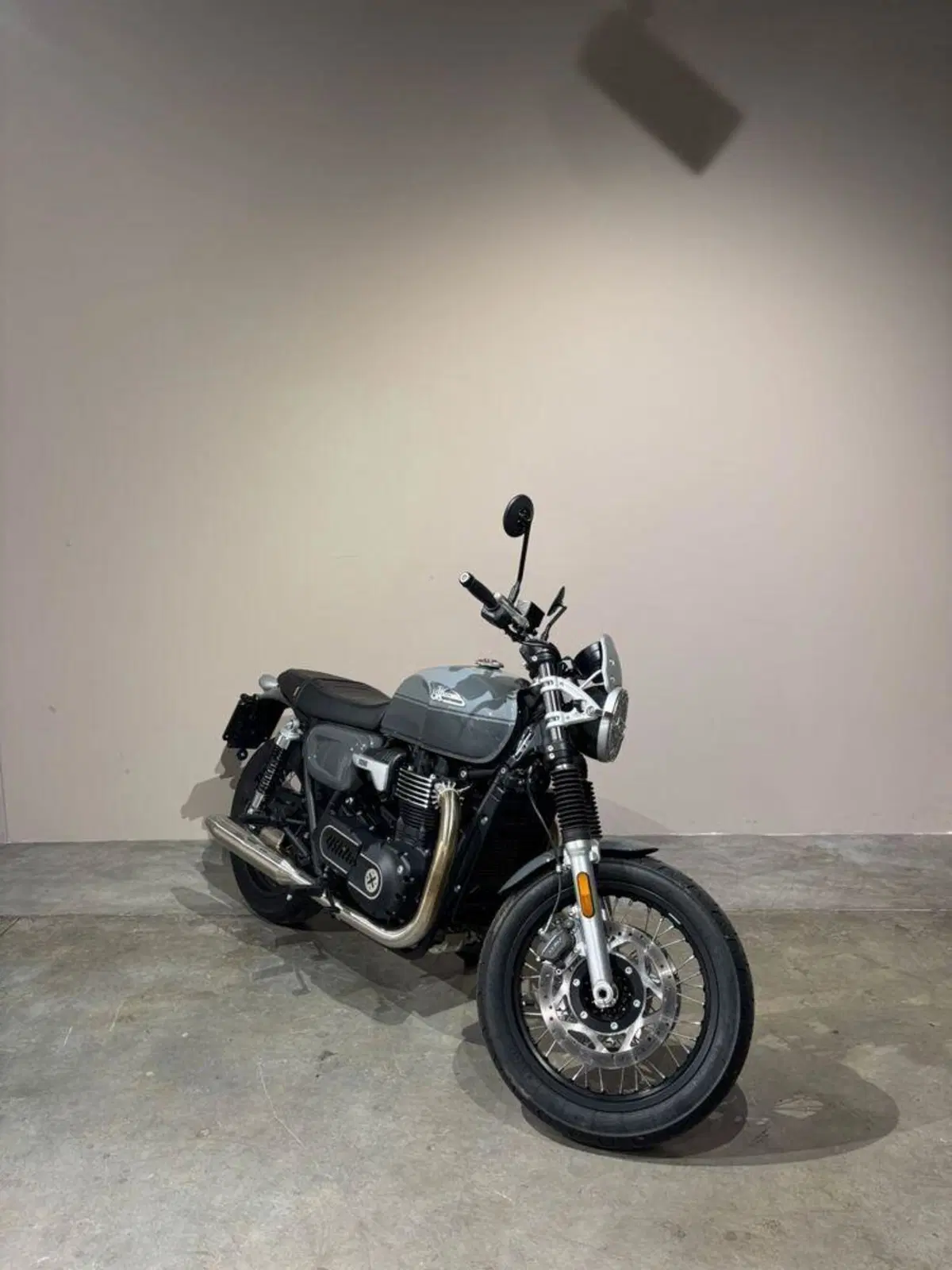 Brixton Motorcycles Cromwell 1200 (2022 - 26) (2)