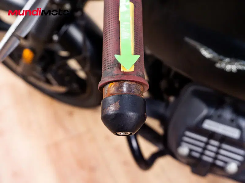 Moto Guzzi V7 III Stone (2017 - 20) (18)