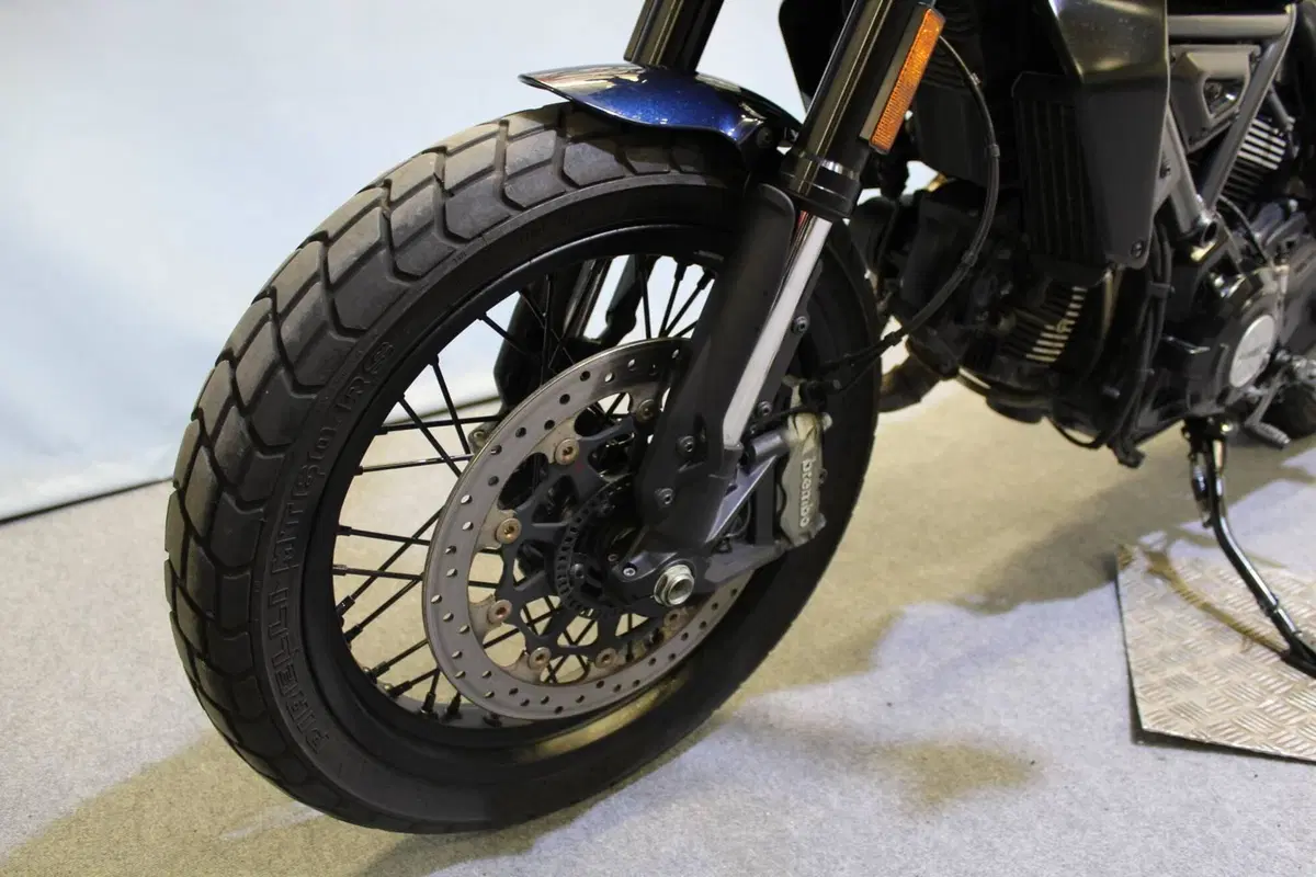 Ducati Scrambler 800 Nightshift (2025 - 26) (15)