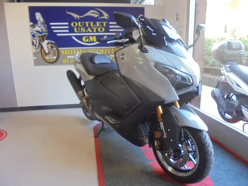 Yamaha T-Max 560 Tech Max (2025 - 26)