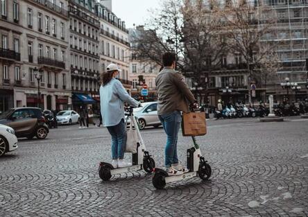 Monopattini, arriva targa e assicurazione obbligatoria: ecco date e regole definitive