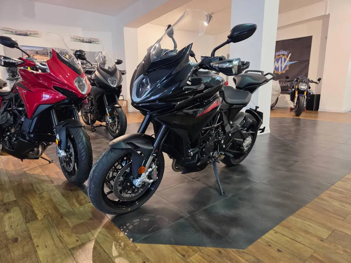 MV Agusta Turismo Veloce 800 R (2023 - 26) (6)