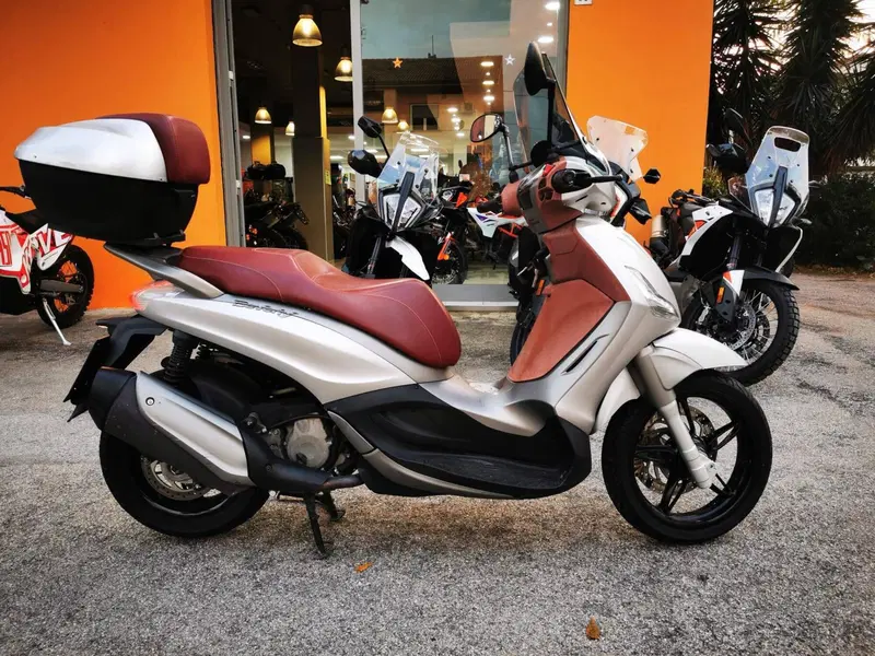 Piaggio Beverly 300 i.e. (2010 - 16) (4)