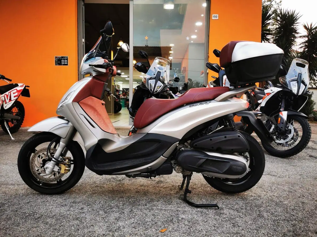 Piaggio Beverly 300 i.e. (2010 - 16) (6)