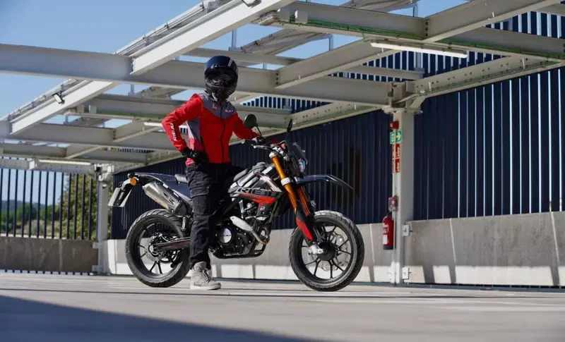 Rieju Marathon 125 Motard Europa (2026) (7)