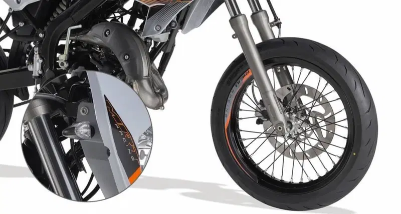 Rieju MRT 50 Supermotard (2026) (5)
