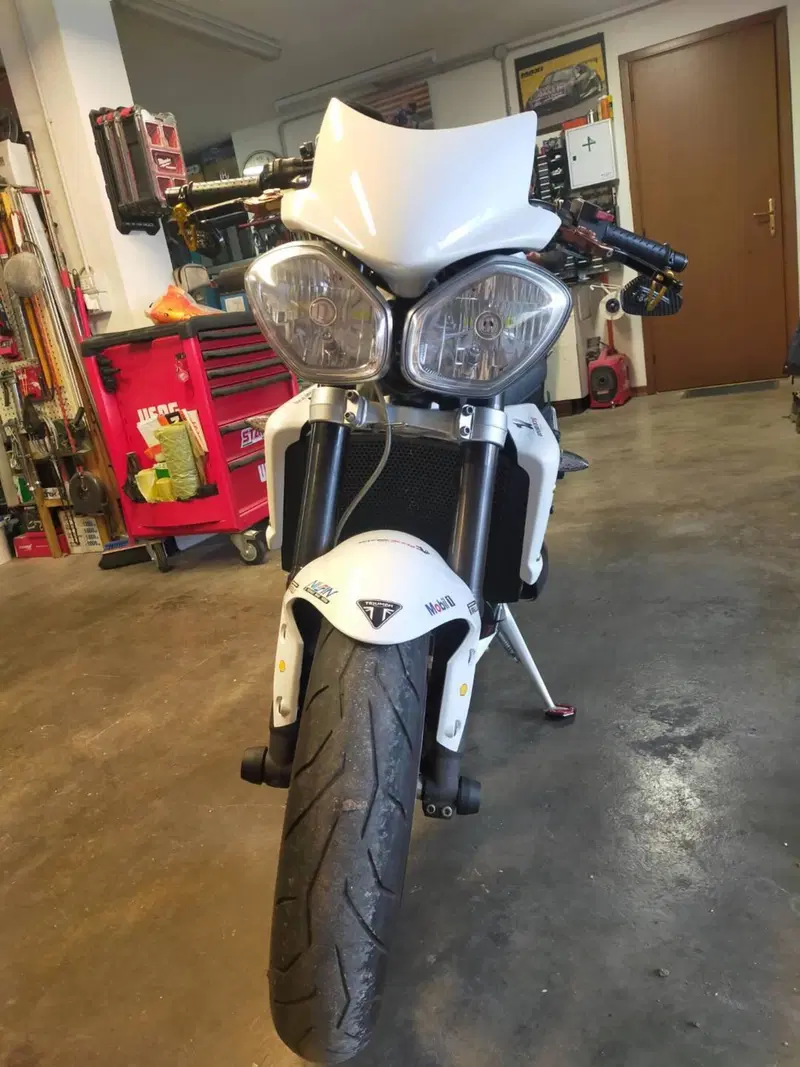 Triumph Street Triple R (2009 - 12) (8)