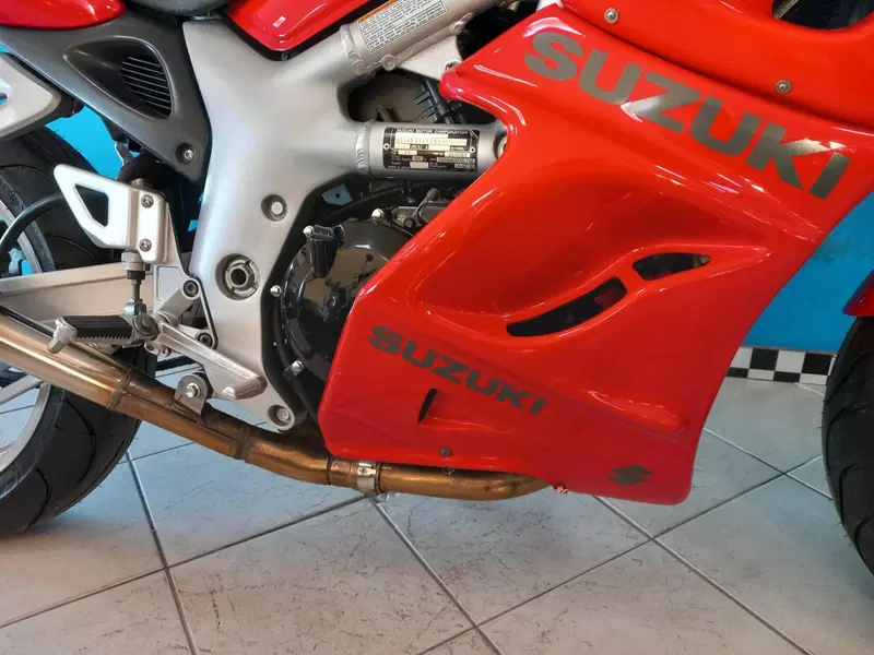 Suzuki SV 650 S (1999 - 02) (15)