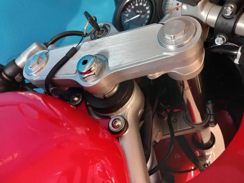Suzuki SV 650 S (1999 - 02) (18)