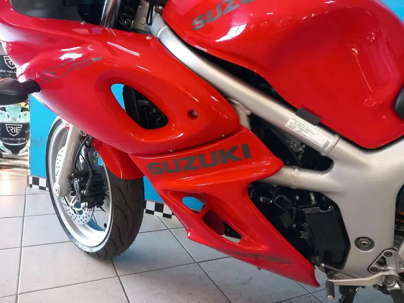 Suzuki SV 650 S (1999 - 02) (9)