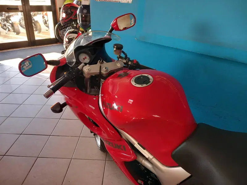 Suzuki SV 650 S (1999 - 02) (8)