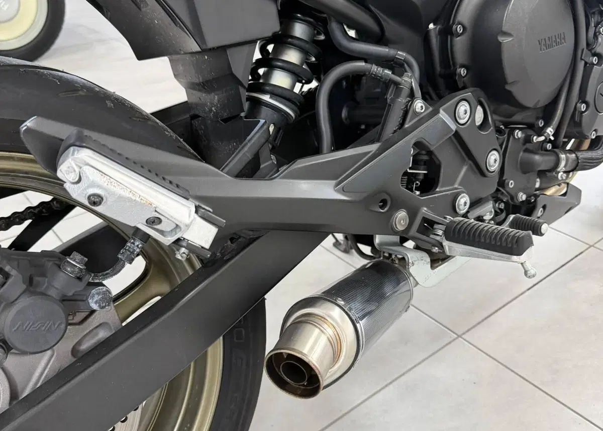Yamaha XJ6 (2008 - 15) (4)