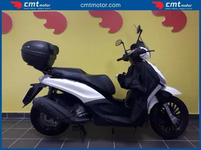 Piaggio Beverly 300 i.e. Street (2020) usata