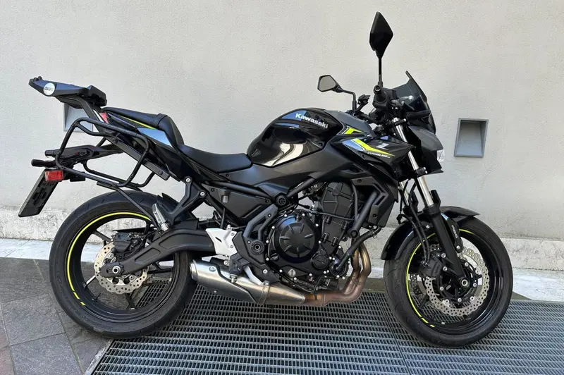 Kawasaki Z 650 (2025 - 26) (2)