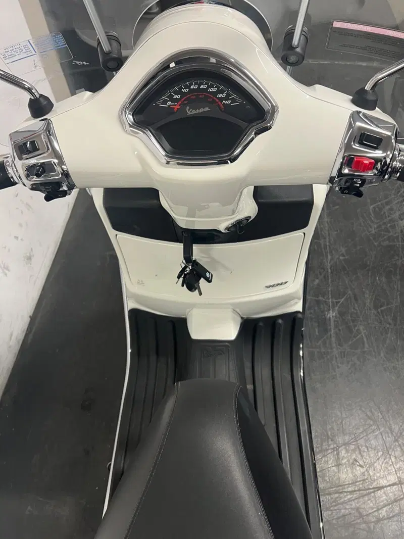 Vespa GTS 300 (2023 - 24) (9)