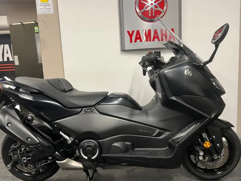 Yamaha T-Max 560 (2022 - 24)