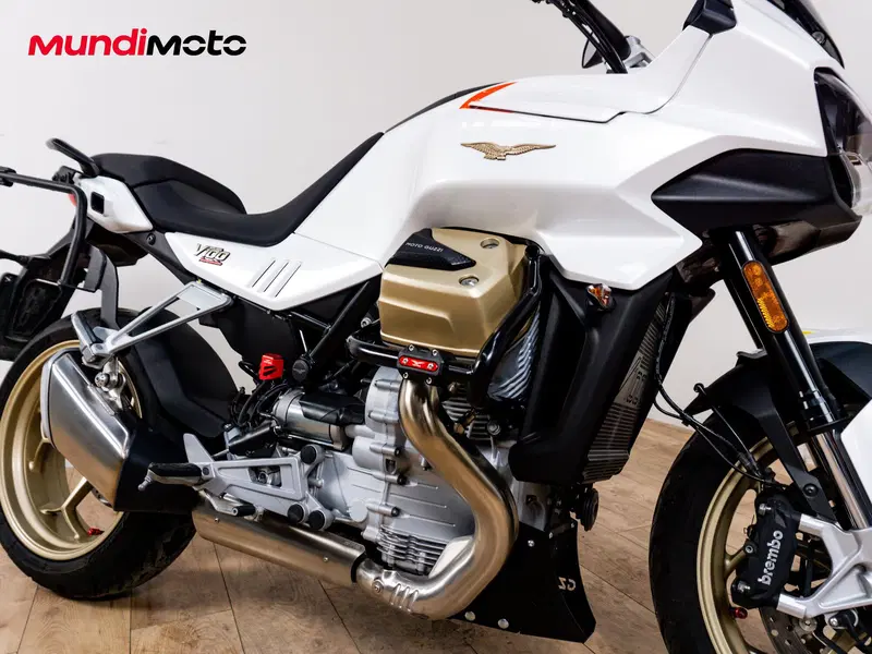 Moto Guzzi V100 Mandello (2022 - 24) (4)