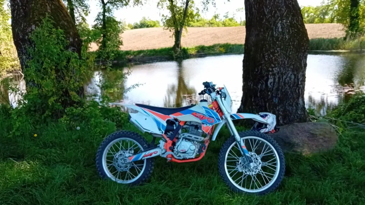 KTM 250 SX (2023) (2)
