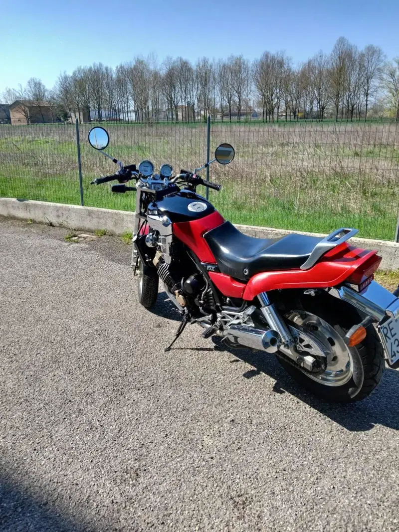 Yamaha Fzx (2)