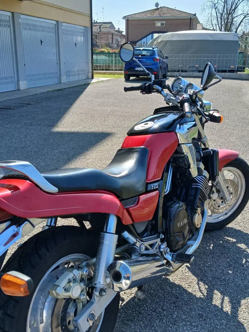 Yamaha Fzx (2)