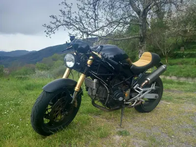 Ducati Monster 900 Special I.E. (1999 - 02) usata