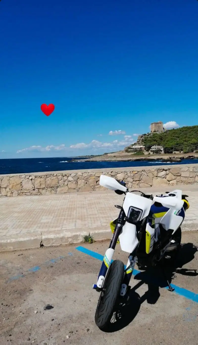 Husqvarna 701 Supermoto (2017 - 19) (3)