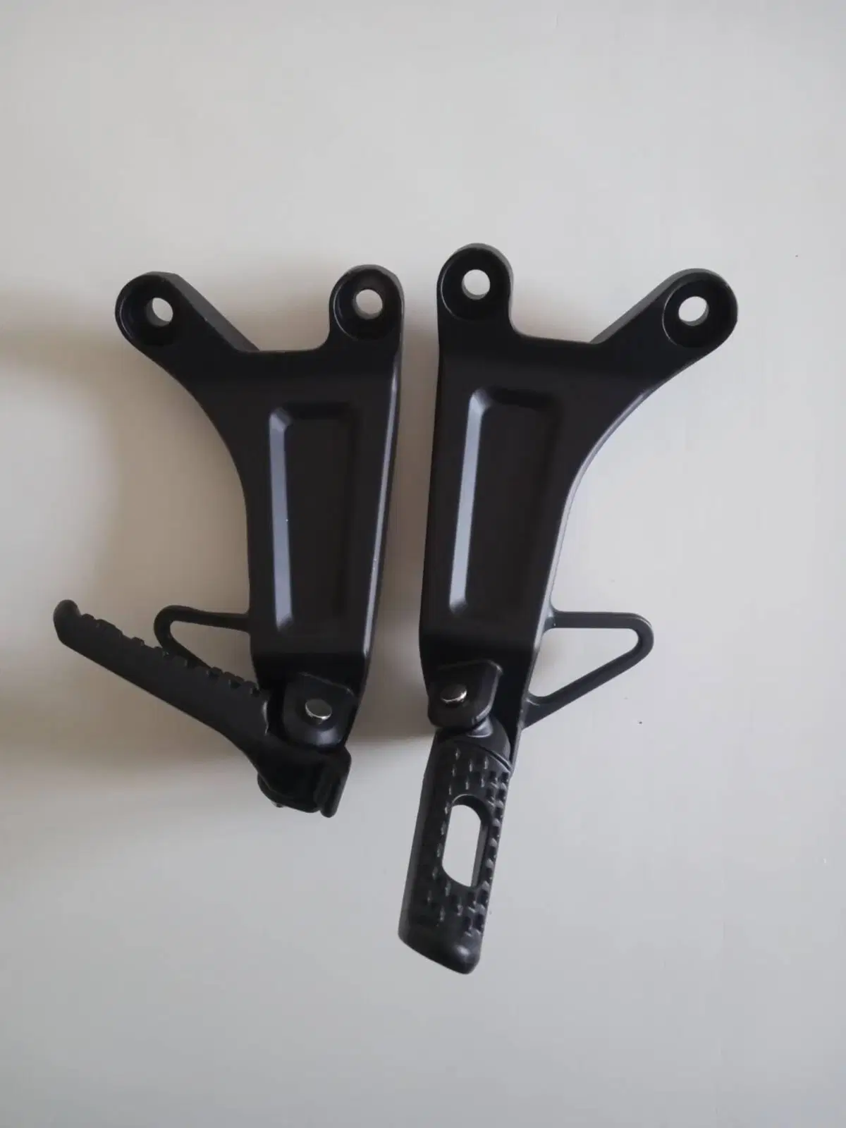 Pedane per scarico basso Triumph Speed triple 1050 Non conosco la marca