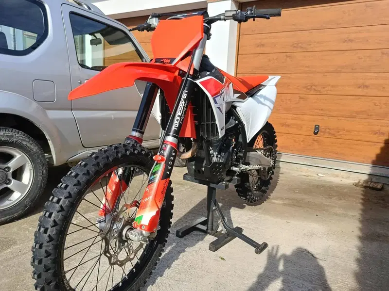 KTM 250 SX-F (2023) (5)