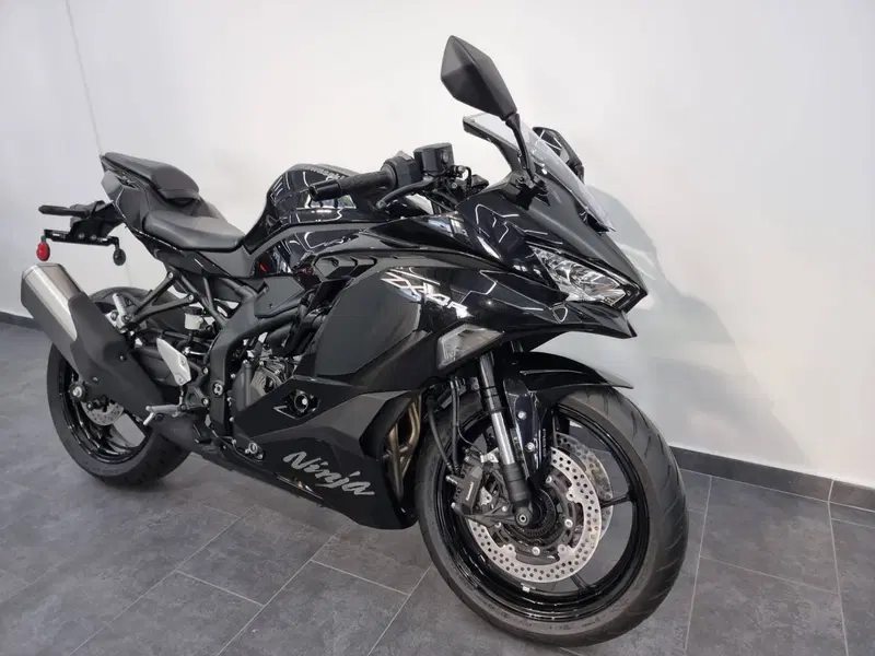 Kawasaki Ninja ZX-4R (2024 - 26) (2)