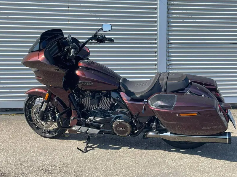 Harley-Davidson CVO Road Glide (2024) (2)