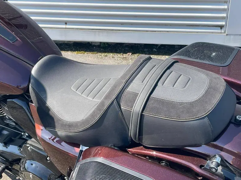 Harley-Davidson CVO Road Glide (2024) (12)