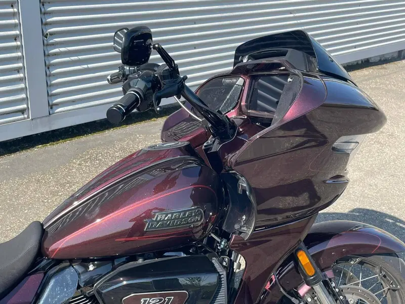 Harley-Davidson CVO Road Glide (2024) (3)