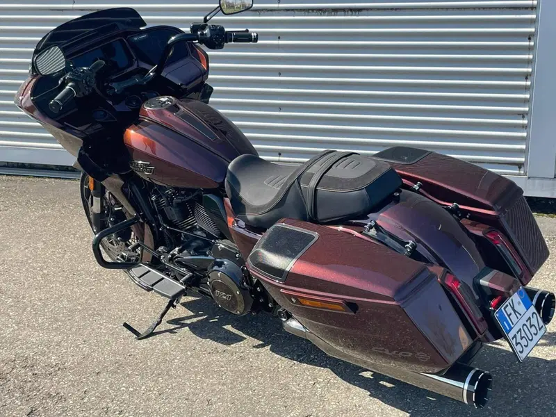 Harley-Davidson CVO Road Glide (2024) (18)