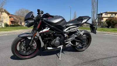 Triumph Street Triple RS (2017 - 19) usata