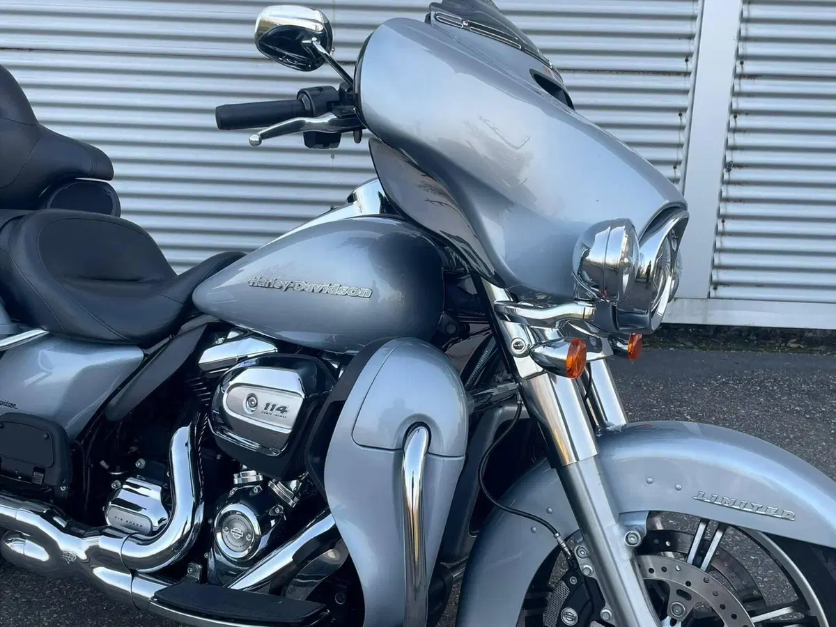 Harley-Davidson 114 Electra Glide Ultra Limited (2020) - FLHTK (3)