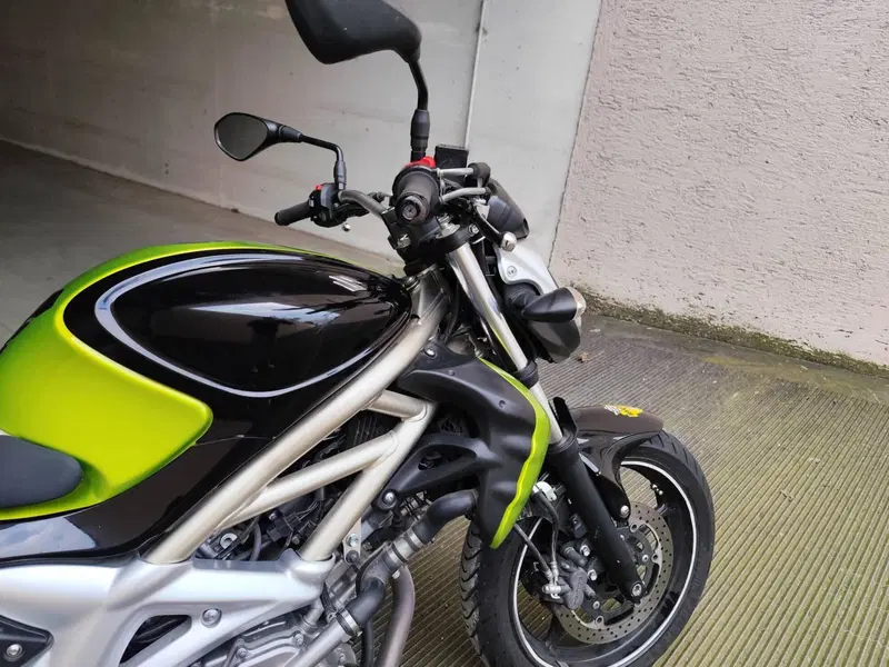 Suzuki Gladius 650 SFV (2009 - 15) (11)