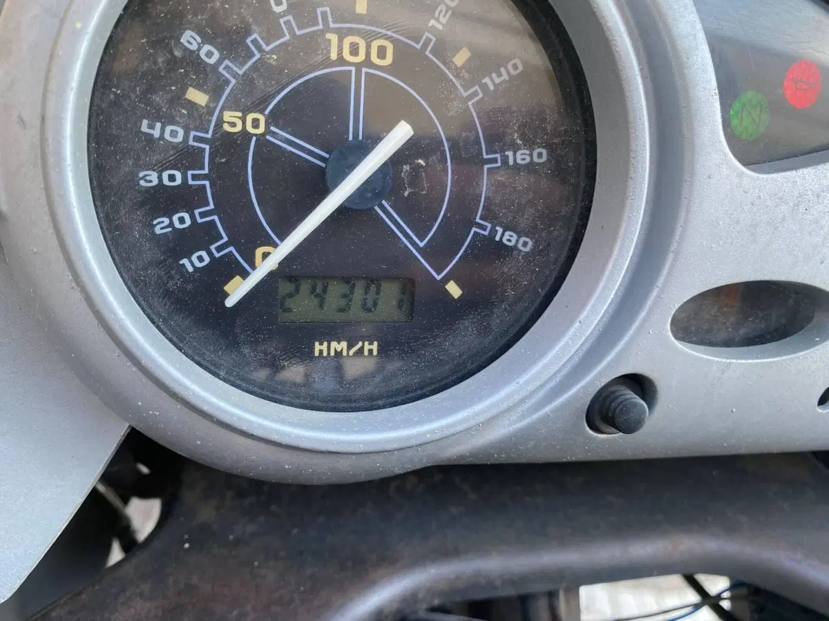 Bmw F 650 CS Scarver (2001 - 06) (3)