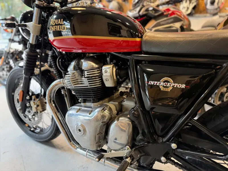 Royal Enfield Interceptor 650 (2021 - 26) (9)