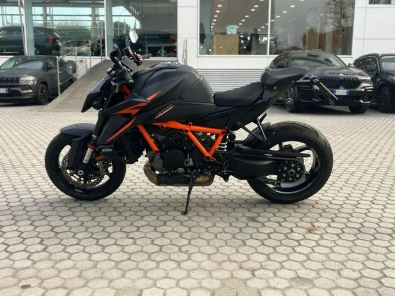KTM 1390 Super Duke R (2024 - 26) (4)
