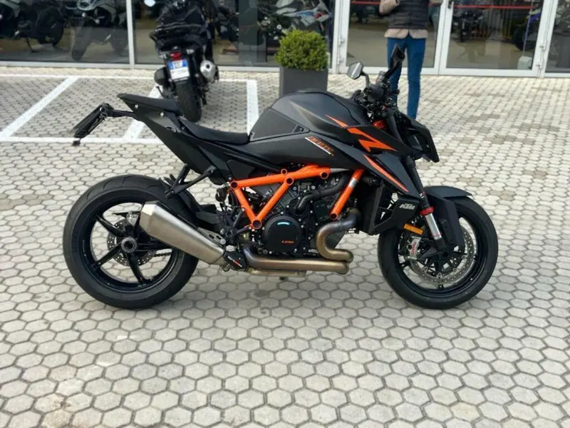 KTM 1390 Super Duke R (2024 - 26) (8)