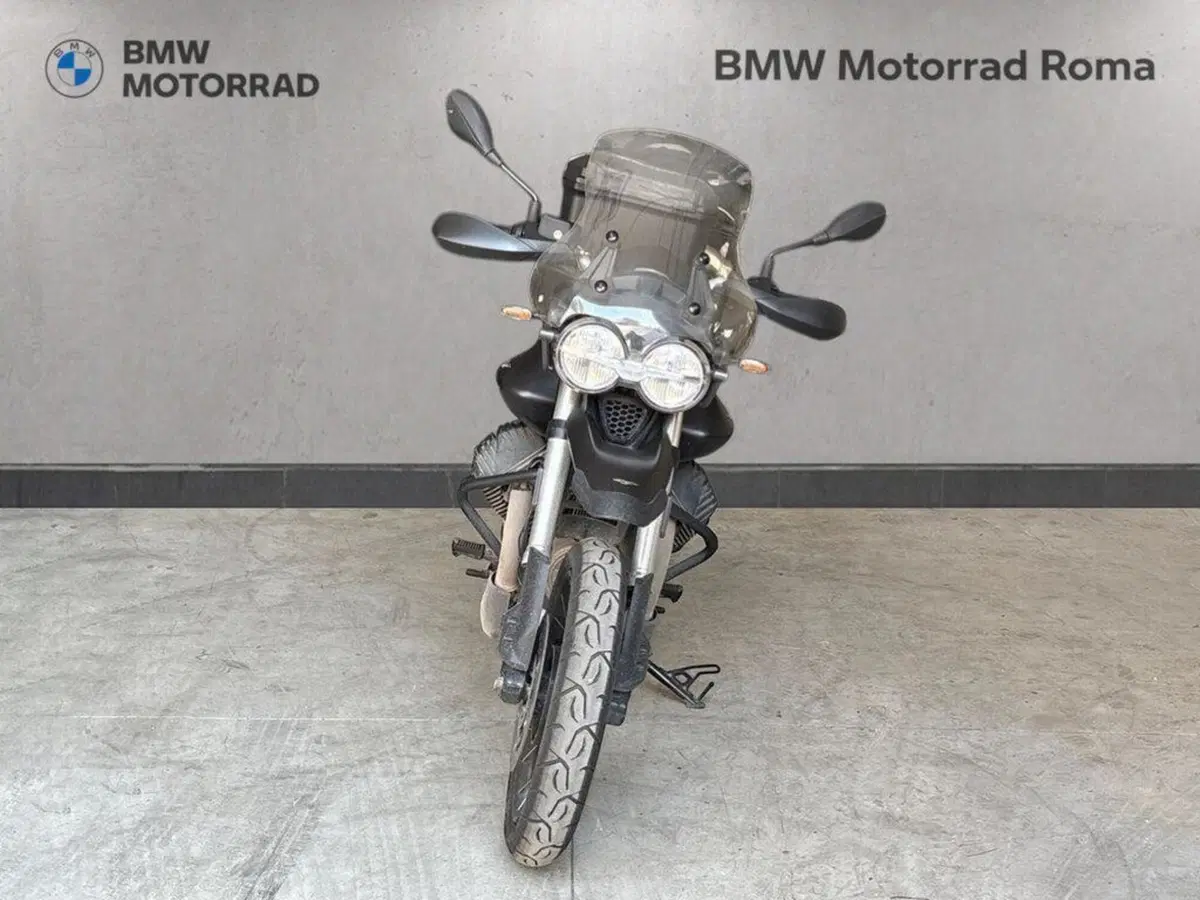 Moto Guzzi V85 TT (2021 - 23) (3)