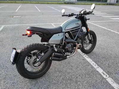 Ducati Scrambler 800 Night Shift (2021 - 22) usata