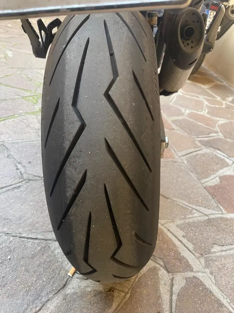 Ducati Monster 937 (2021 - 25) (4)