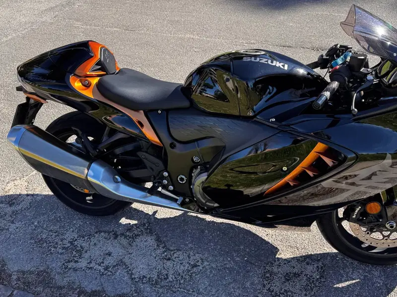 Suzuki GSX 1300 R Hayabusa (2021 - 24) (4)
