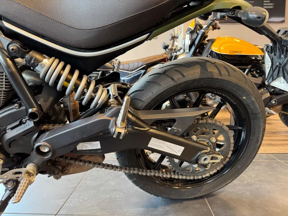 Ducati Scrambler 400 Sixty 2 (2016 - 21) (8)