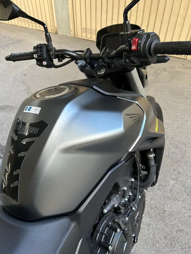 Honda CB 750 Hornet (2023 - 24) (6)