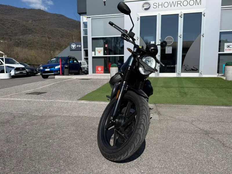 Moto Guzzi V7 Stone (2025 - 26) (6)
