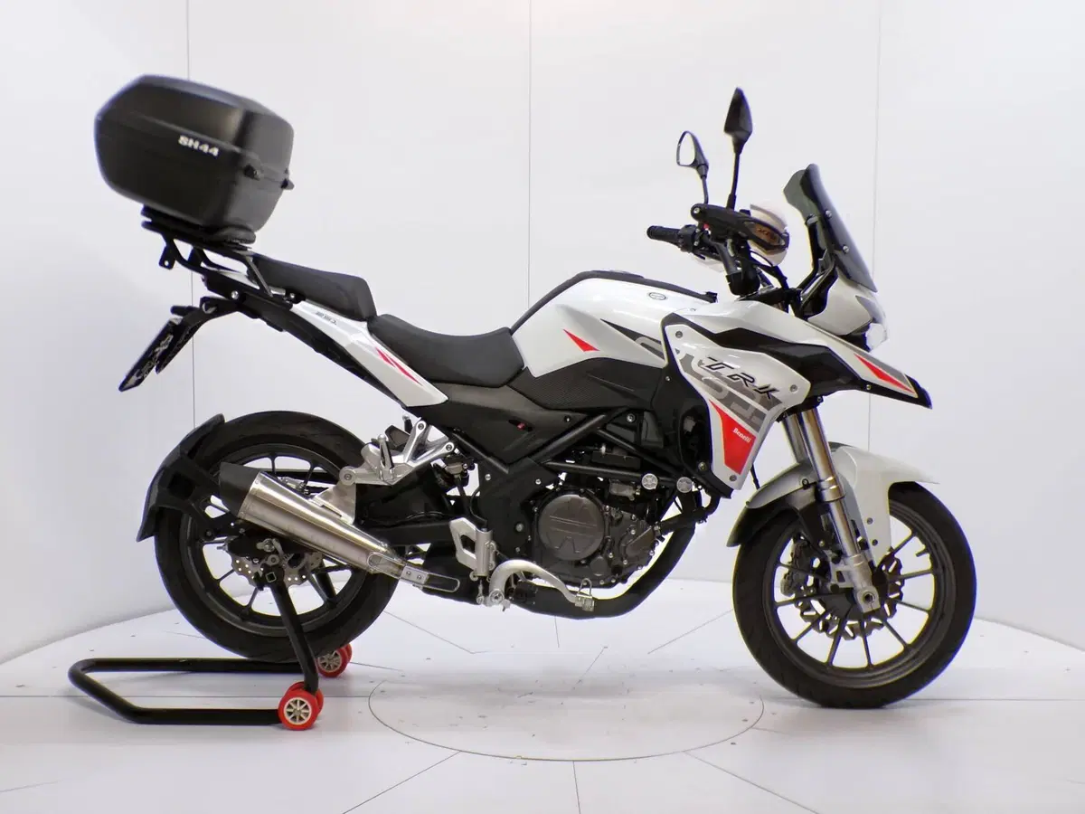 Benelli TRK 251 (2022 - 25)
