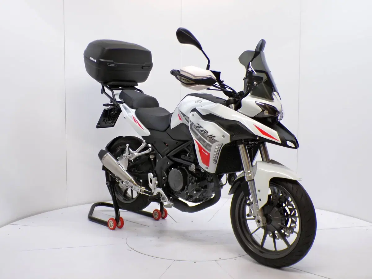 Benelli TRK 251 (2022 - 25) (2)