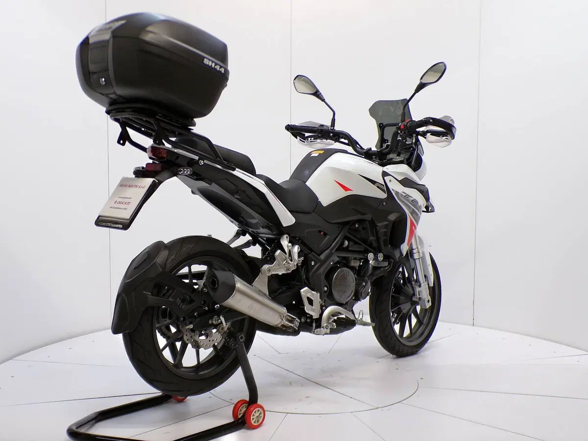 Benelli TRK 251 (2022 - 25) (6)